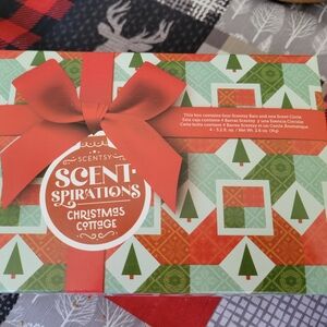 Scentsy Scent-Spirations Christmas Cottage  Set